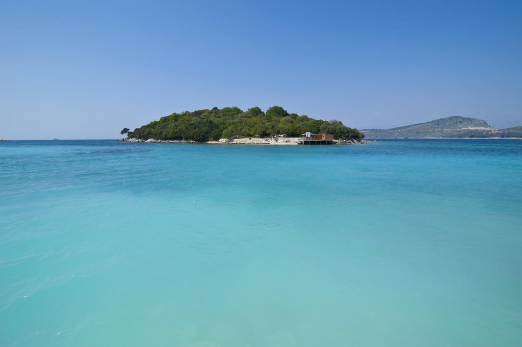 Petro'S Apartments Ksamil Esterno foto