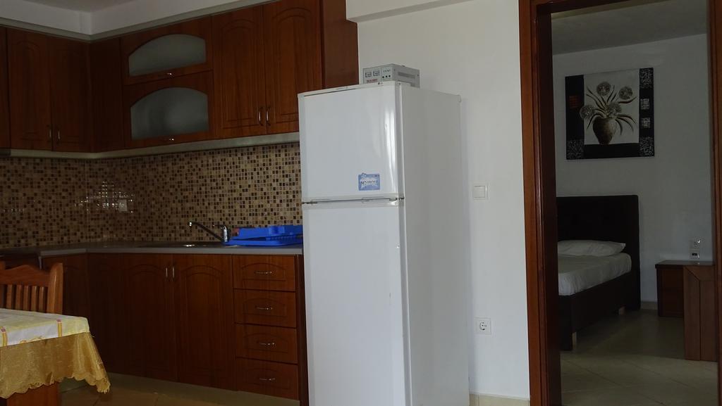 Petro'S Apartments Ksamil Esterno foto