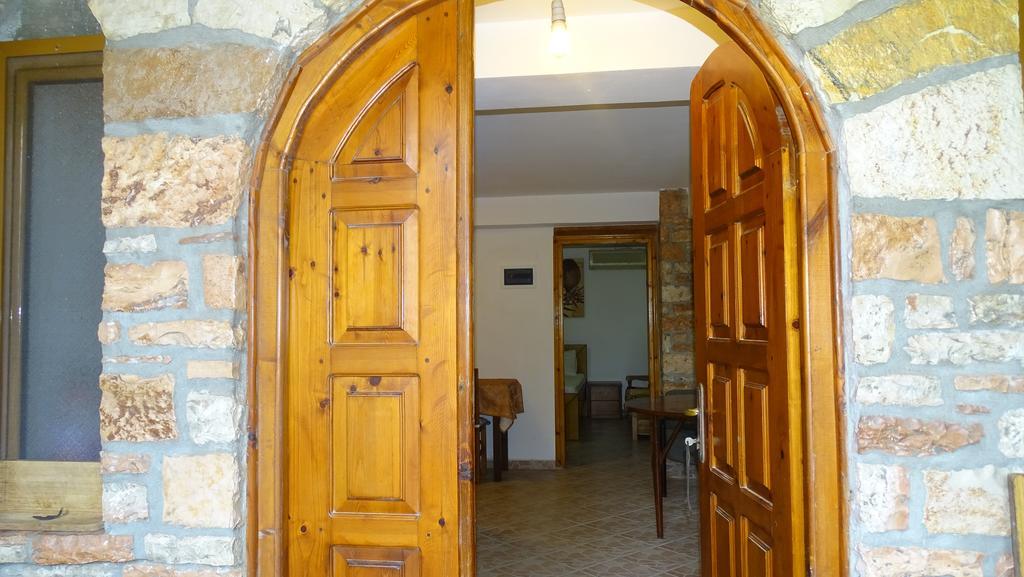 Petro'S Apartments Ksamil Esterno foto
